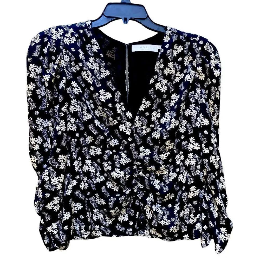 ASTR The Label Floral Top Size Small